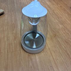 【欲しい人がいれば...】電気ケトル ガラスケトル（電源プレート紛失💦）の画像
