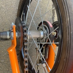 自転車 14インチ オレンジ系　カゴ ベル サイクル　子供　補助付きの画像