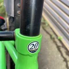 自転車 20インチ 緑系　グリーン系　カゴ ベル 鍵付き サイクル　子供　小学生の画像