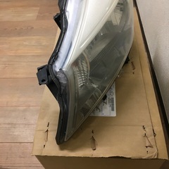 トヨタ  ヴィッツＮＳＰ135系左ライト❗️の画像