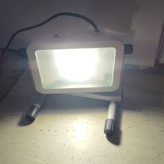 LED投光器 20W T-TY02 点灯確認済み LED 投光器 DIY 作業用等に 札幌市 中央区 南12条の画像