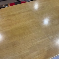 ダイニングテーブルの画像