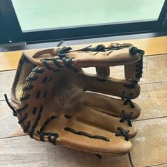 adidas硬式用グローブの画像
