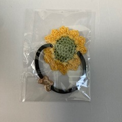 ひまわりのヘアゴムの画像