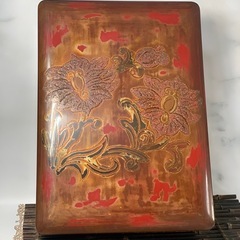 配送可能　時代物　春鳳　金鶏菊模様　文庫　共箱　木製 文箱 漆芸 硯箱　石川物産　骨董　古道具　アンティーク　古玩　古董 書道具の画像