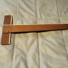 建築用T型定規と三角定規の画像