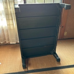 昭和初期　座卓　緑の漆仕上げ　レトロ愛らしい　軽い　
の画像