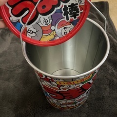 うまい棒の缶の画像