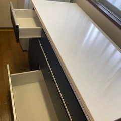 キッチン収納5ドアの画像