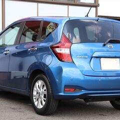 乗出し価格!! 車検令和9年1月 ノートｅパワー 令和2年式 3.3万km ４ＷＤ 修理歴無し スマートキー 禁煙車 諸費用コミコミ!の画像