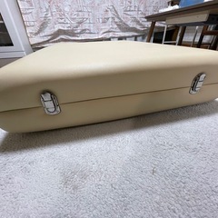 施術ベッドの画像