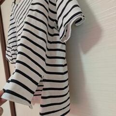 GRL白黒ボーダーTシャツ　 
ボートネックの画像