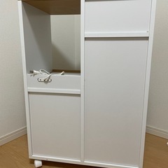 食器棚の画像