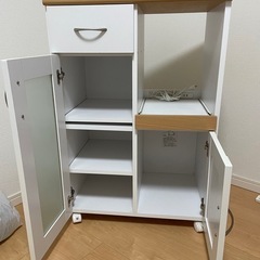 食器棚の画像