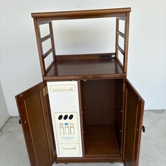 食器棚　米びつ付き　
　の画像