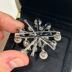 ❤️新品未使用❤️ブローチ パール パーティー 結婚式 オシャレ アクセサリーの画像