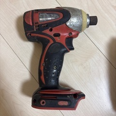 マキタ インパクトドライバー+充電器の画像