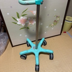 点滴スタンド　キャスター付きの画像