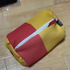 ディズニー　プーさんの巾着袋（新品）と洗濯ネット
の画像