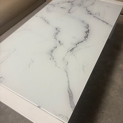 大理石風リビングテーブルの画像