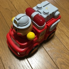 アンパンマン消防車　の画像