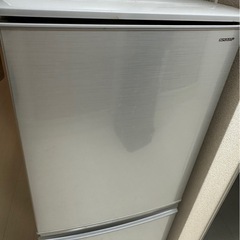 故障　
SHARP   ノンフロン冷凍冷蔵庫の画像