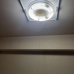 スクエアシーリングライトの画像