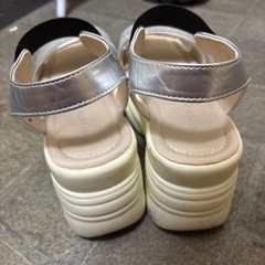 厚底サンダル23.５センチの画像