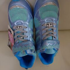 運動靴　バネのチカラの画像
