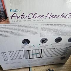 KidCo（キッドコー）の「オートクローズハースゲート（Auto Close HearthGate）」の画像