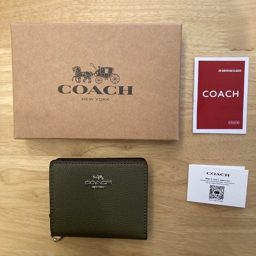 コーチ　グリーン2つ折財布D①【新品未使用】