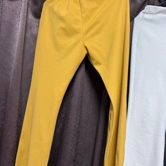 8月31日まで！レディース パンツ 2着の画像
