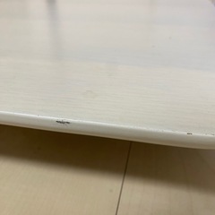 ホワイトテーブルの画像