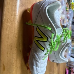 ニューバランス　サッカースパイクの画像