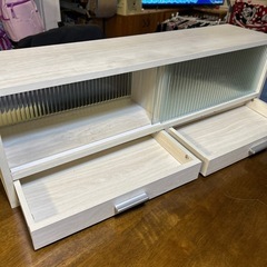 どっちからも取れる棚の画像