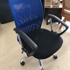 オフィス用品　机　椅子　テーブルの画像