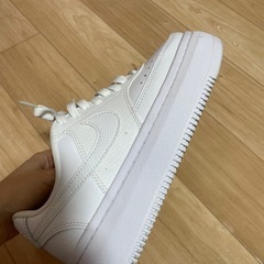 NIKE コートビジョンアルタ　23.5の画像