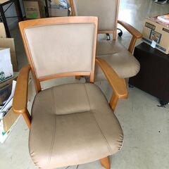 オフィス用品　劇場用3連椅子　椅子　小冷蔵庫　ガラスケースの画像