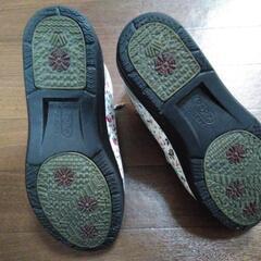 23.5cmファスナー付スニーカー　NewPePeの画像