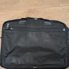 TUMI　ビジネスカバンの画像