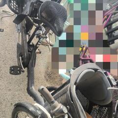 電動自転車に乗るの画像