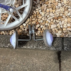 ブリヂストン　子供用自転車 補助輪付き　16インチの画像