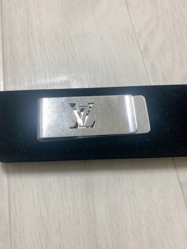 値下げ‼️19,000→13,000円‼️Louis Vuitton シルバー マネークリップ