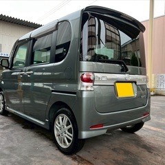 低走行5万キロ台☆月々9千円〜分割可❗️車検2年付き！【名義変更代込み】広い車内！大人気‼️ダイハツ タントカスタム☆Bluetooth対応ナビ付き☆走行中DVD見れます♪ETC付き☆便利なバックカメラ付き☆純正アルミ☆事故修復歴無し☆電動スライドドア☆ドライブレコーダー☆そのまま乗って帰れます！の画像