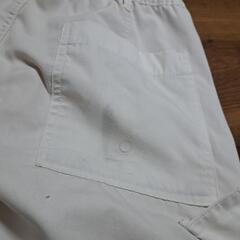 GU ホワイト カーゴパンツの画像