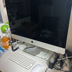 iMac 2019 27㌅ 5K i5 24GB ＋ 外付けm.2SSD 1TBの画像