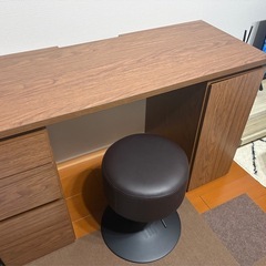 お譲りします！デスク！両袖机！収納付き！の画像