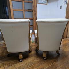 椅子　キャスター付きの画像