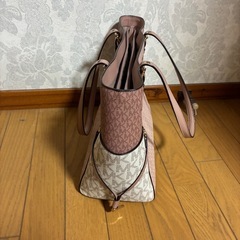 MICHAEL KORS マイケルコース　ピンクホワイト トートバッグ の画像