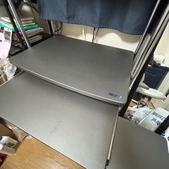 パソコンデスクの画像